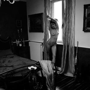 Giunone Is On Fire  4 93eiozb Boudoir Poses with Curtains