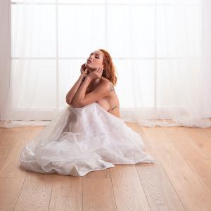 Glamorous White Sadie Grey Antonio Carbone 8 Orlnfcb Boudoir Poses with Curtains