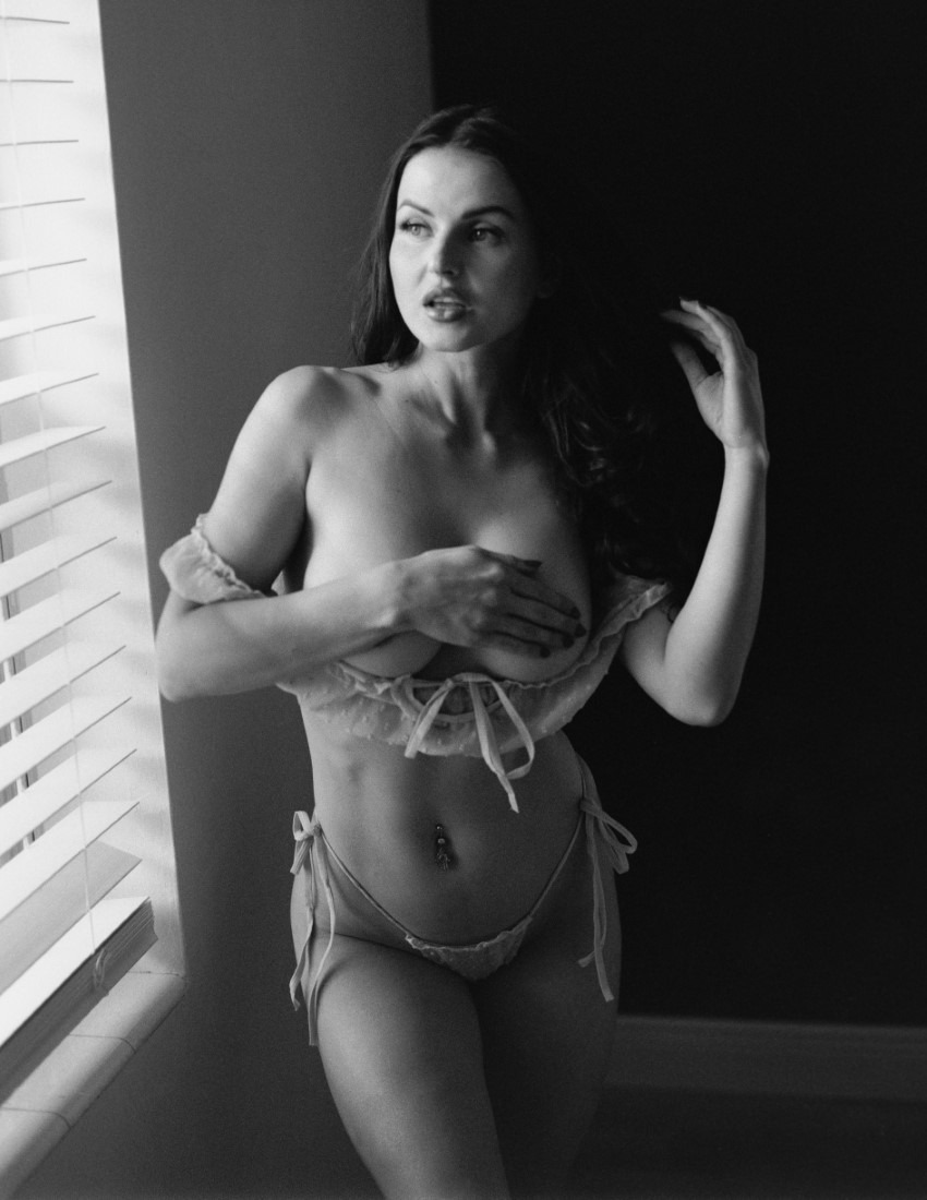 Grain - Veronica Lavery & Vito Servideo Image 11