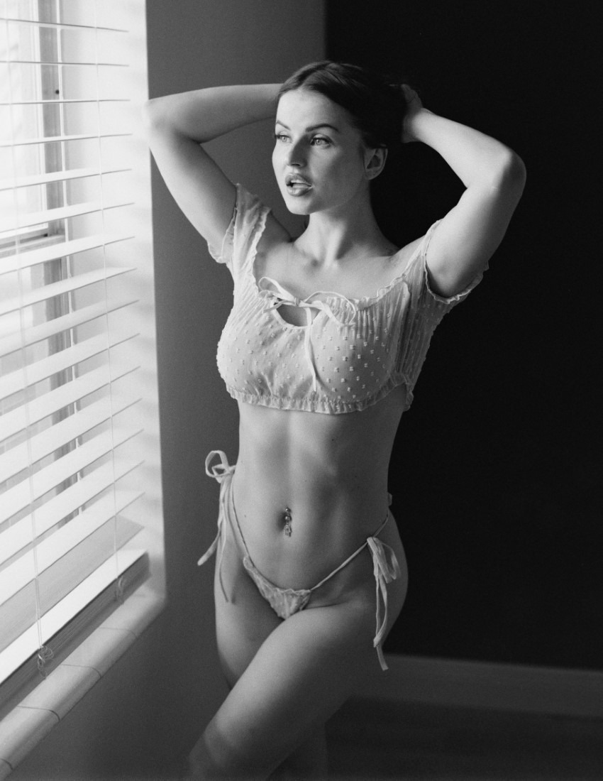 Grain - Veronica Lavery & Vito Servideo Image 15