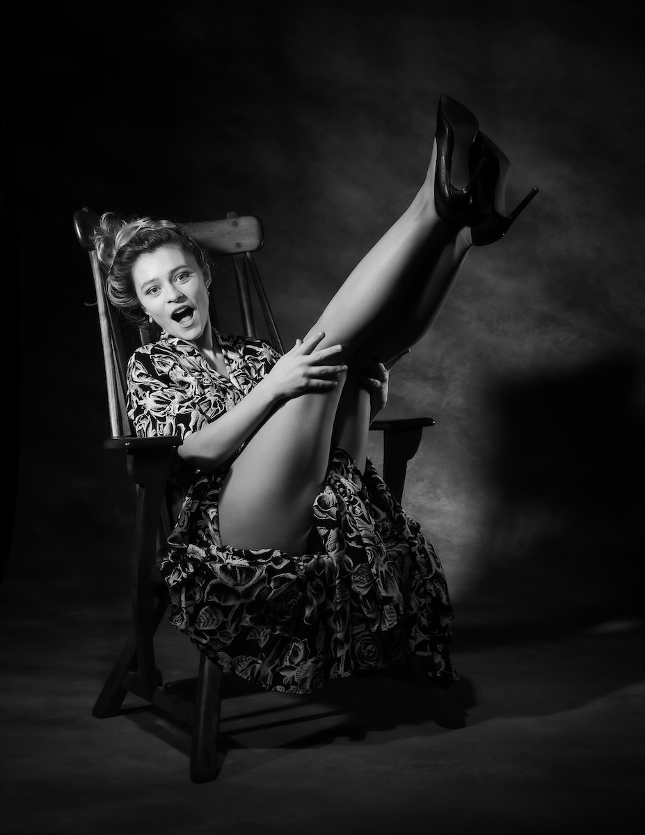 Hollywood Glamour in Black and White - Alice Antoinette & Doug Hansgat Image 10