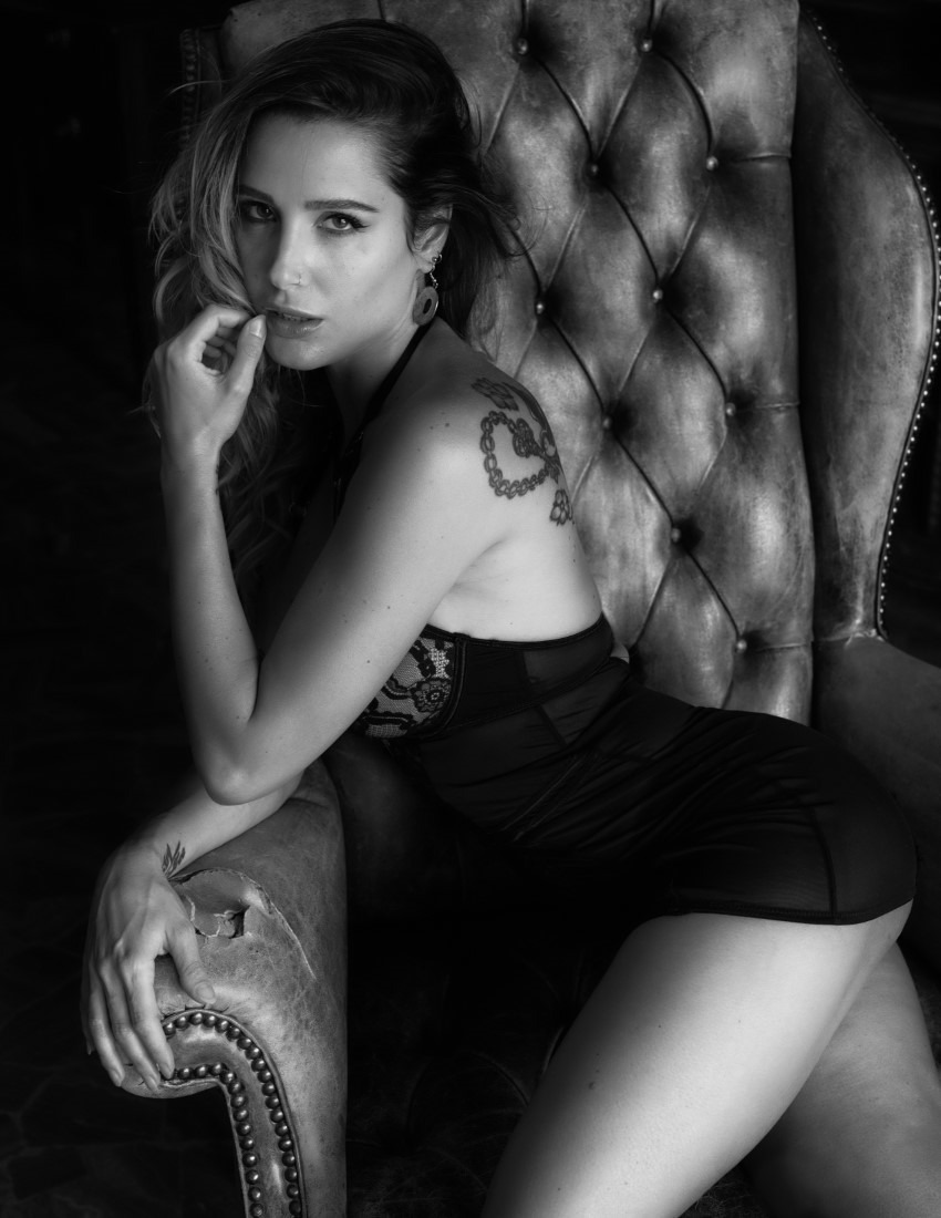 I Only Wear Black - Thehorus Image 7