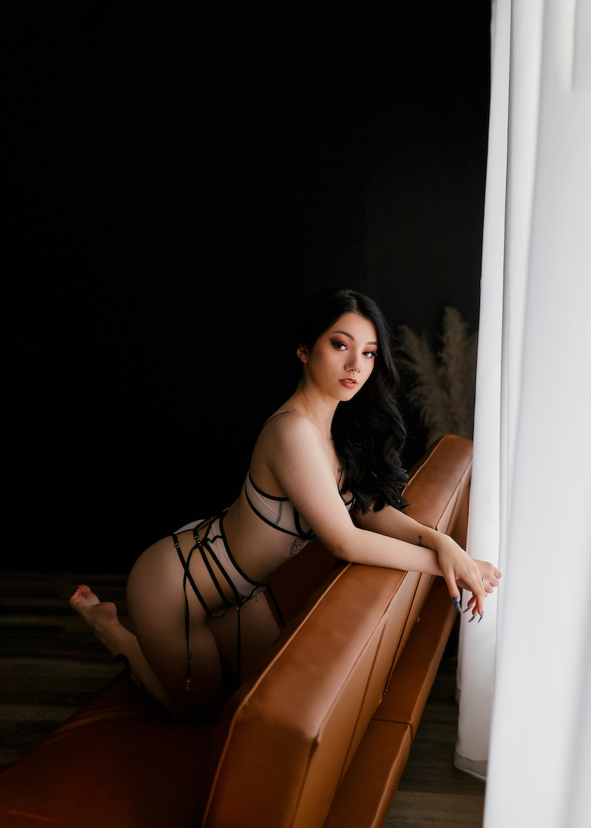 Intimate - Erika Grace & Jaemie Jordan Hillbish Image 12