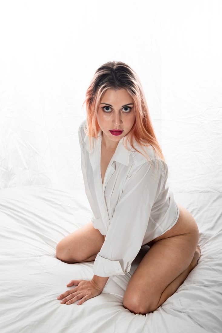 Intimately Renee - Renee Gardner & Jorge Colvin Image 5