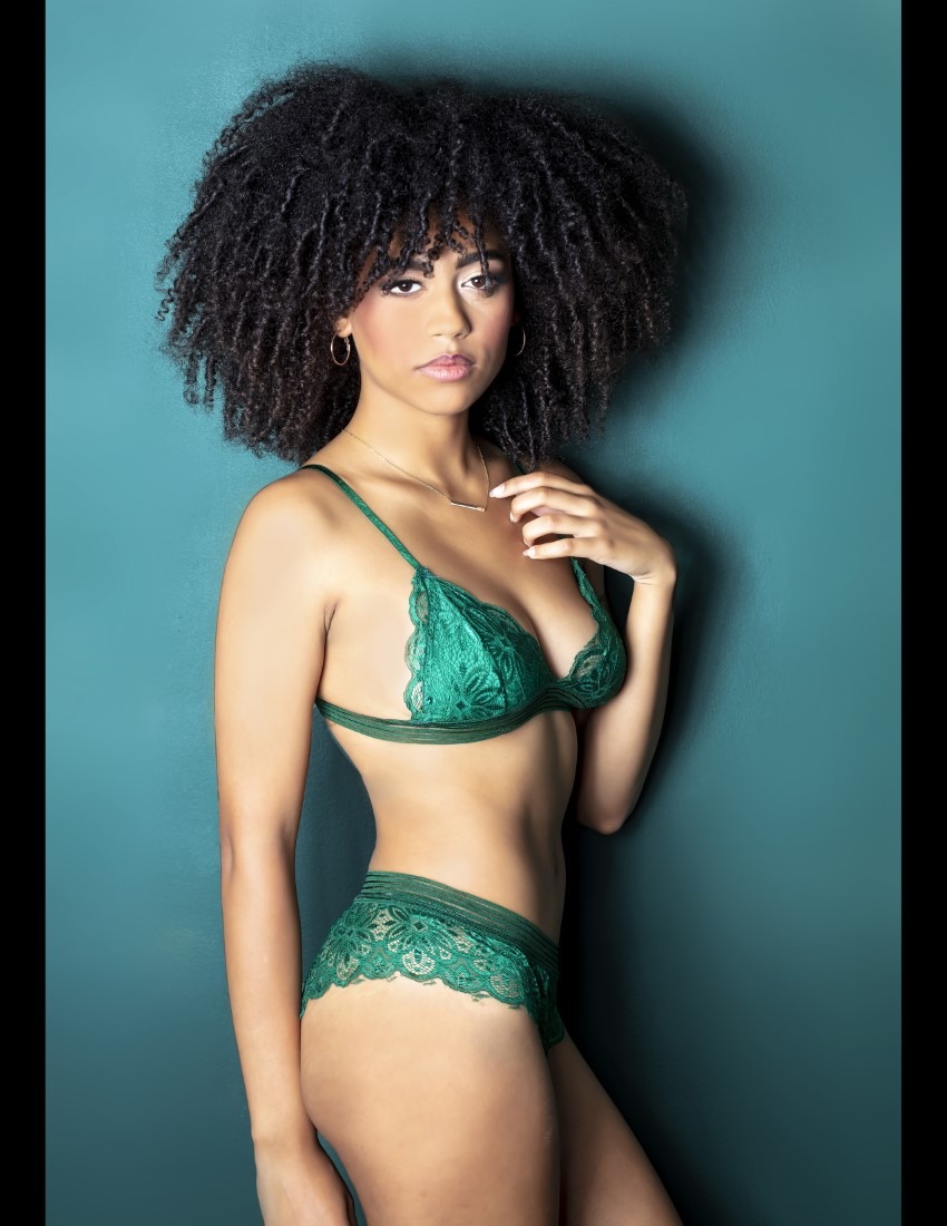 It's Ok To Stare - Sophia Tolbert & Matt Doroshow Image 16