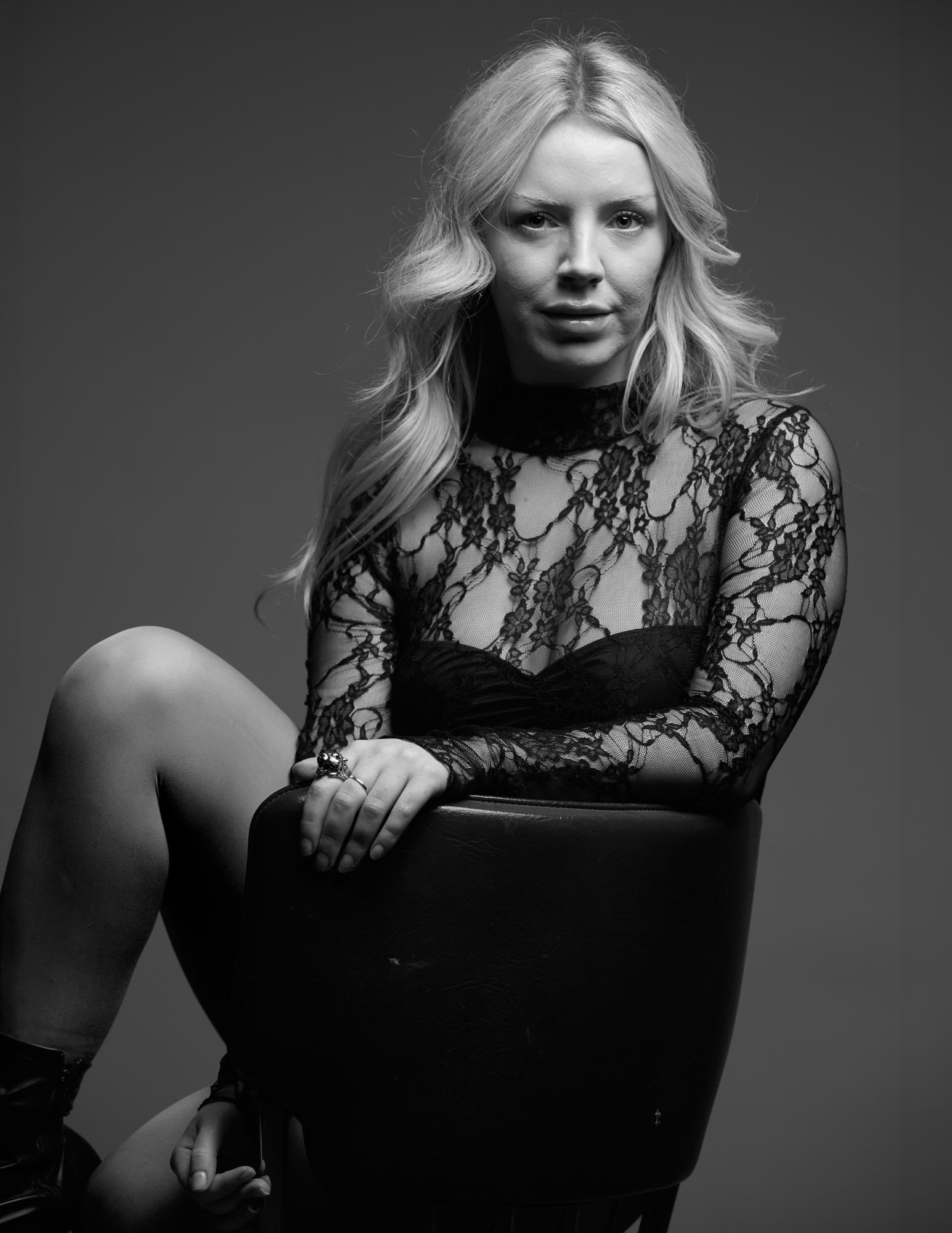 Jade - Terry Mendoza Image 6
