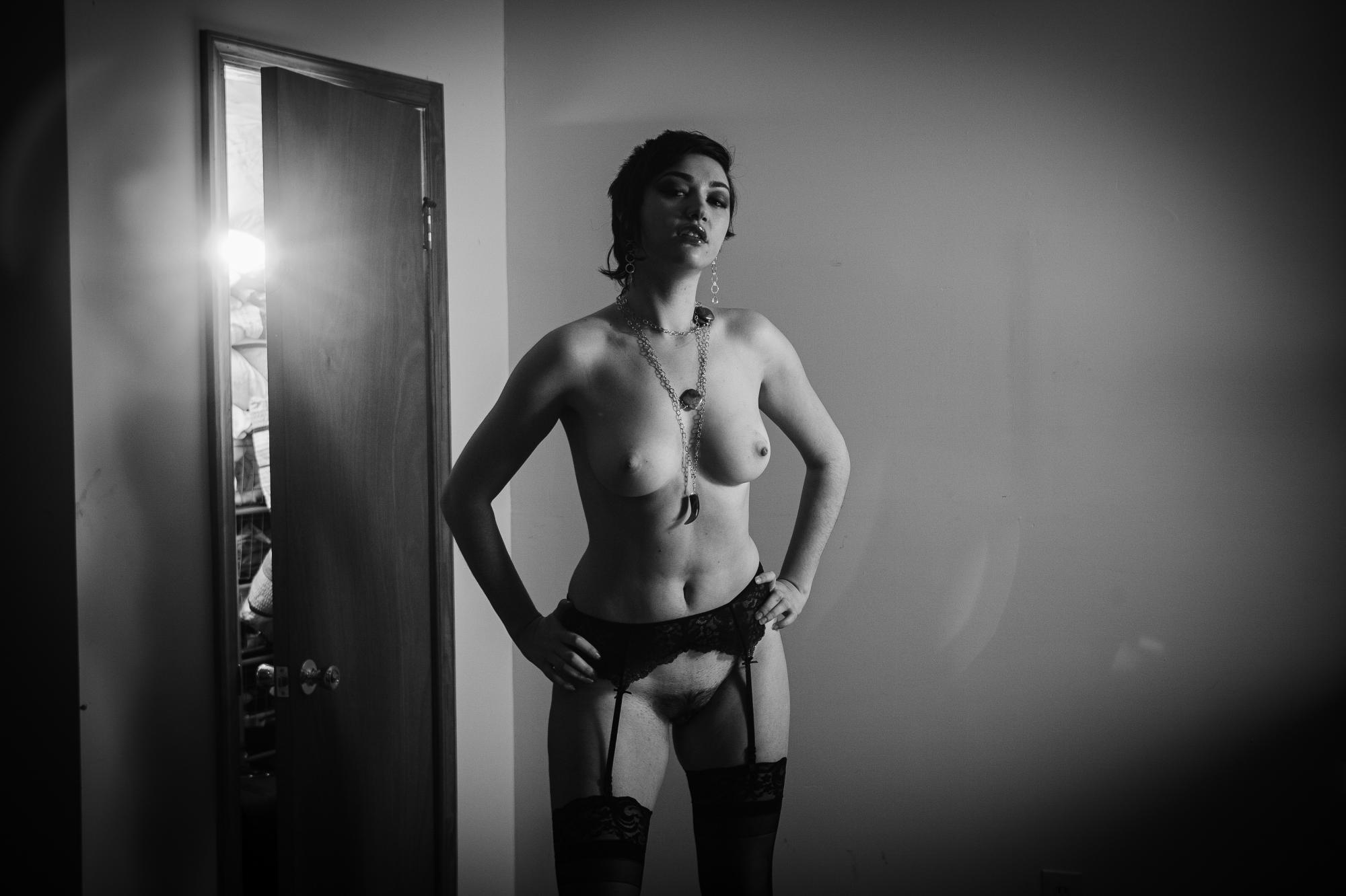 Jewels & Stockings - Gaspar Marquez & Persiana Image 18