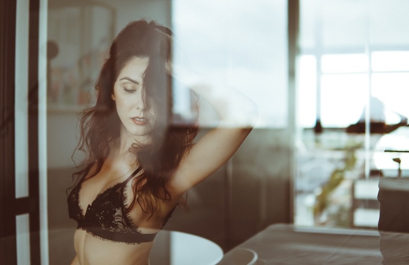 Kaitlin Chapple & Stephanie Burlton - Front Window Image 9