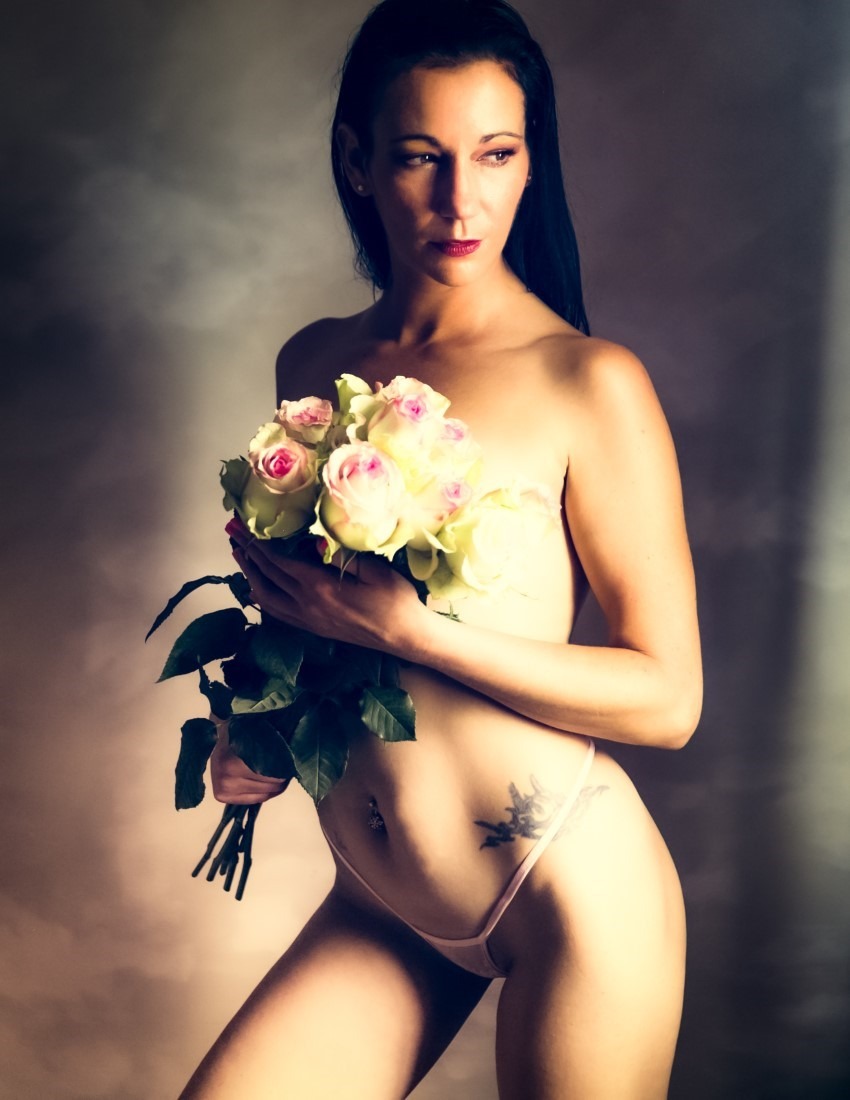 Klaudia & Her Favourite Things - Steve Lilly Image 5