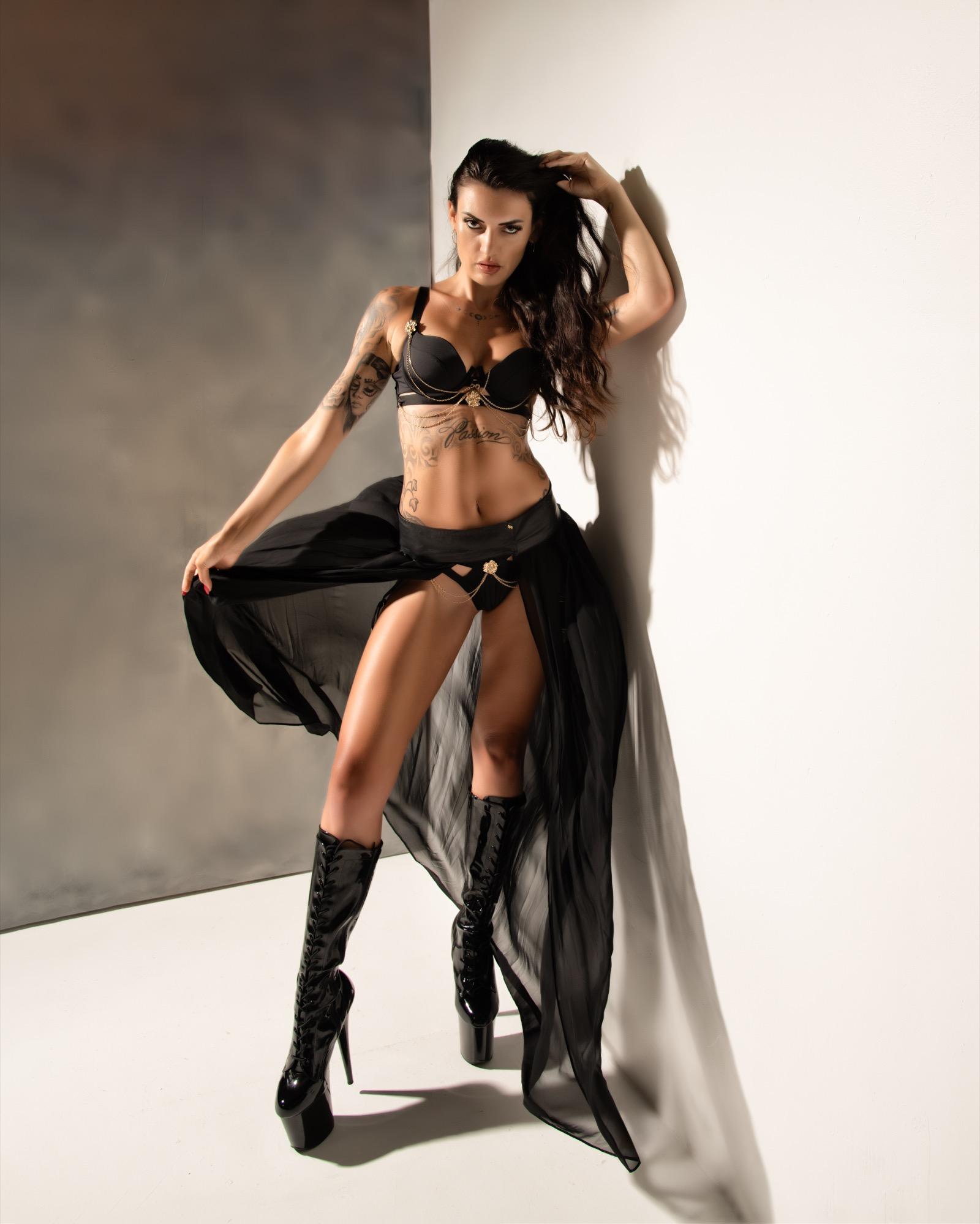 Lacel:  Instinto Y Forma - Mbaphotostudio & LaCel Image 6
