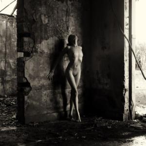 Lechat Lara Santos Old House 8 X069fb4 Boudoir Photography in Industrial / Abandoned Places