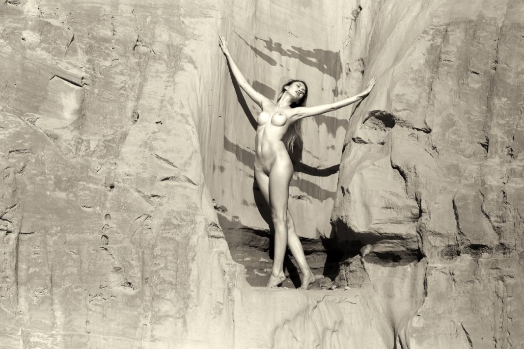 Lechat & Paloma Magalhães - There She Was, In The Desert, In Front Of Me! Image 7