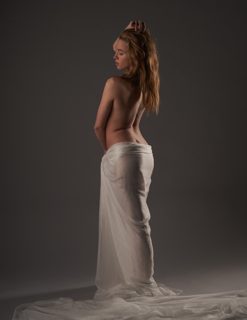 Like A Greek Statue - Valerie Grace Vadas & Jeff Bennion Image 19