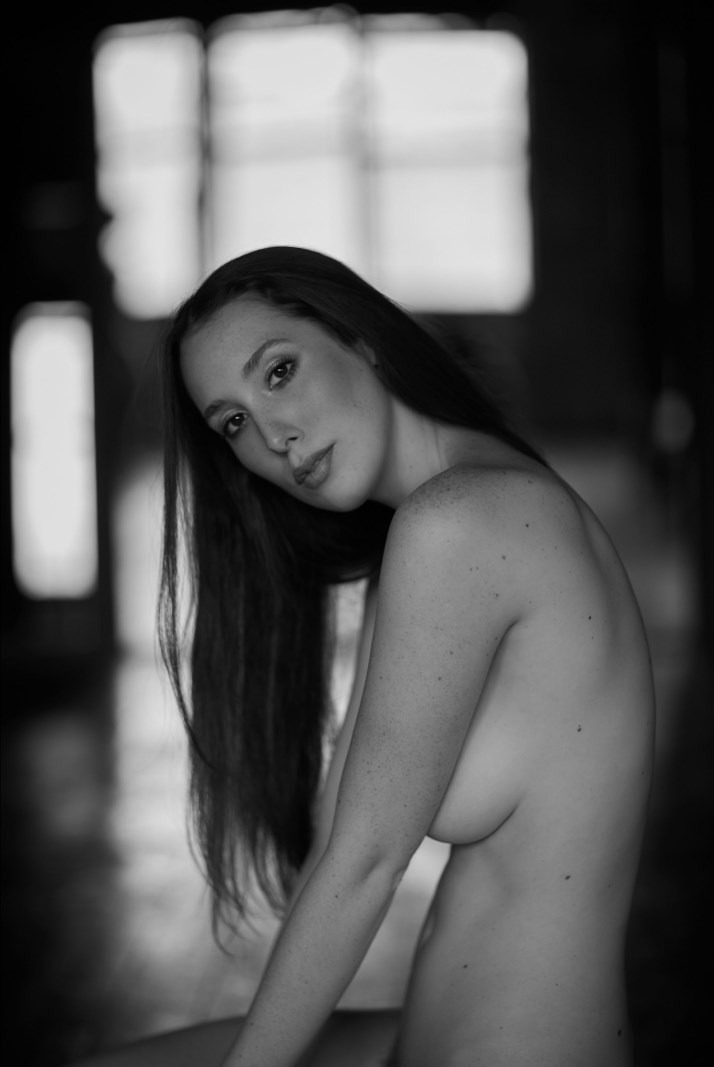 Magdalena Iskra & Willa Prescott & Ewa Moniek & Marcin Iskra - The Many Faces Of Boudoir Image 7