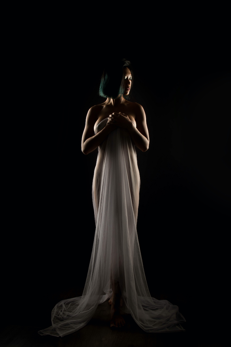 Magnifica - Nadya & Jorge Colvin Image 5