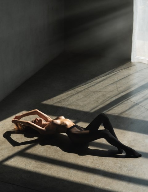 Mark C. Hanson & Jocelyn Binder & Honey Birdette - Through The Glass Image 17