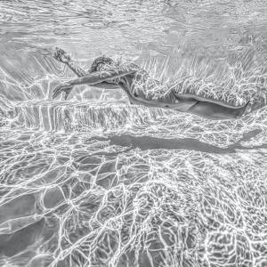 Mermaids Alex Sher 20 8npeuq5 Boudoir Photography with Interesting Light Textures