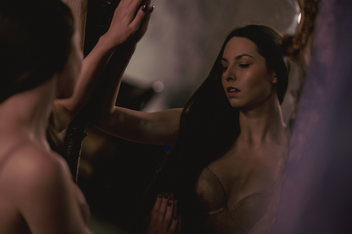 Mirror Mirror Mirror - Daria Wojcik & Q Image 7
