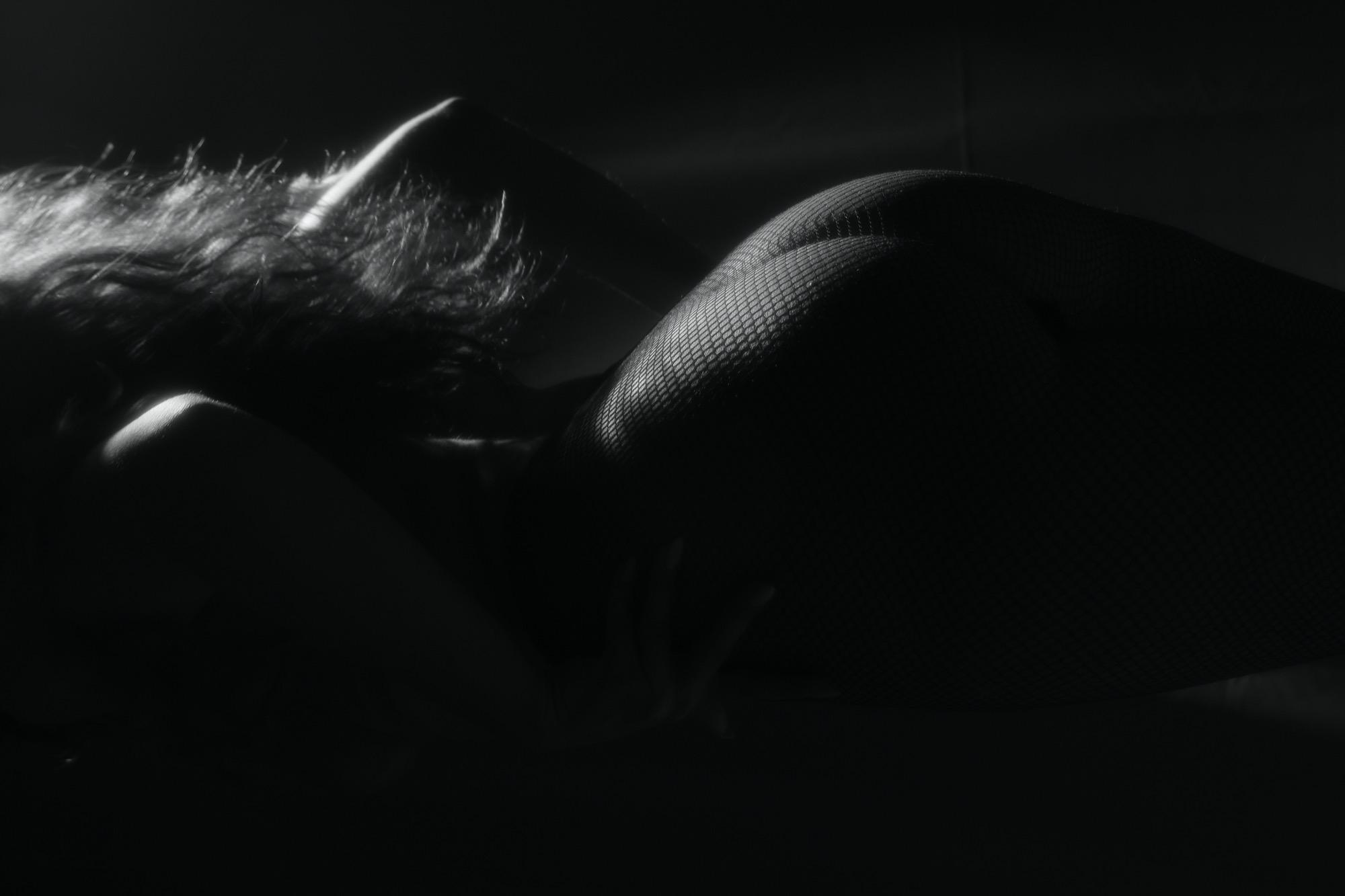 Monochrome Aesthetic - Dmitriy Popov & Anastasia May Image 5