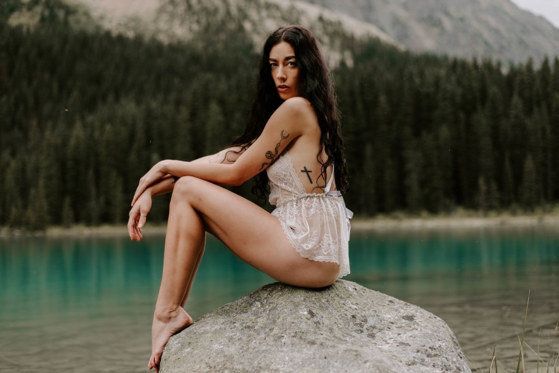 Mountain Mood - Mikayla Morrison & Breanne Samson Image 8