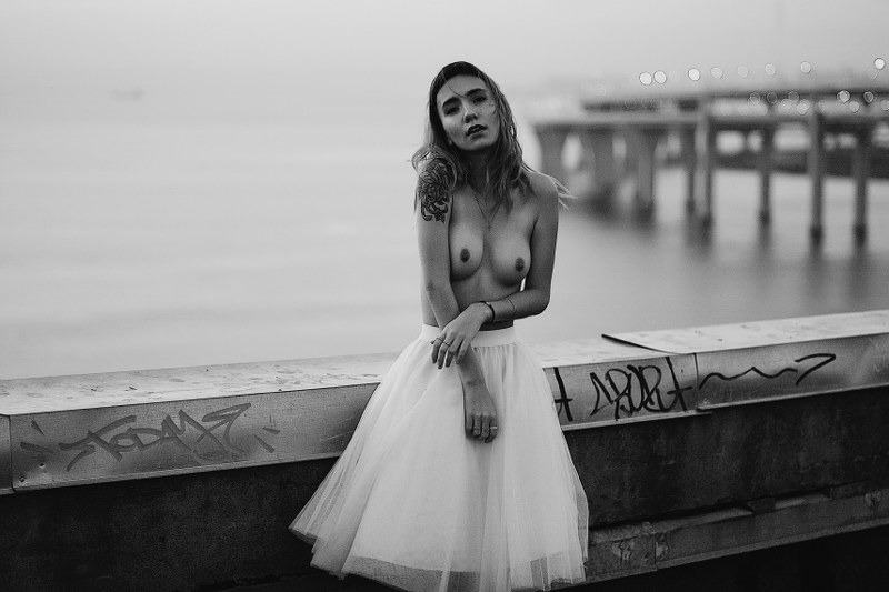 Nika Tishkova & Lisaveta Lis - Girl On The Roof Image 4