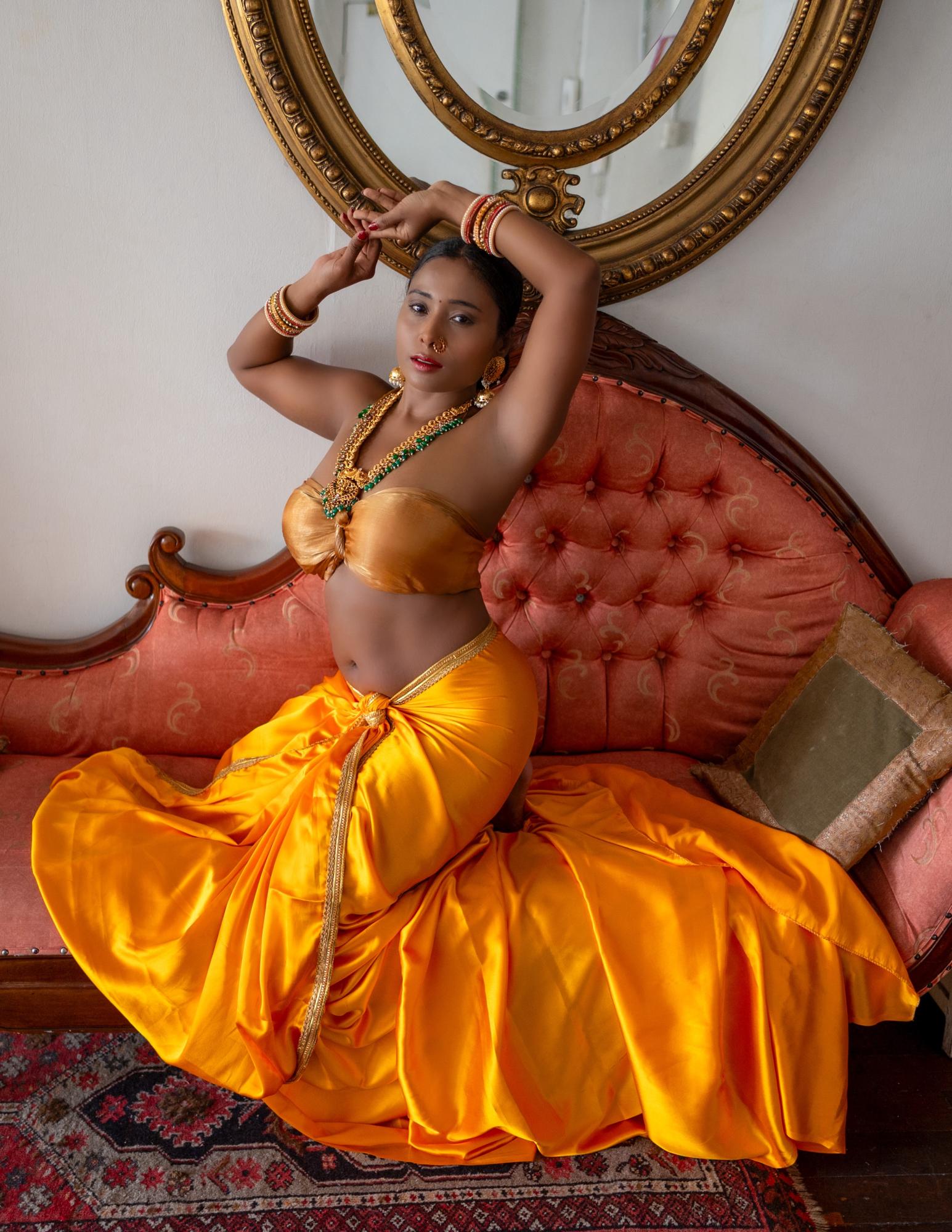 Nikita On The Chaise Longue - Nyk Sykes & Nikita Gordijn Image 7
