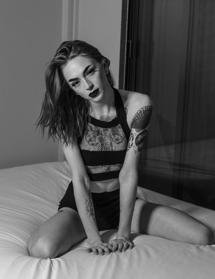 No Blankets On My Bed - Isabella Peach & Gsphotoalbum Image 15