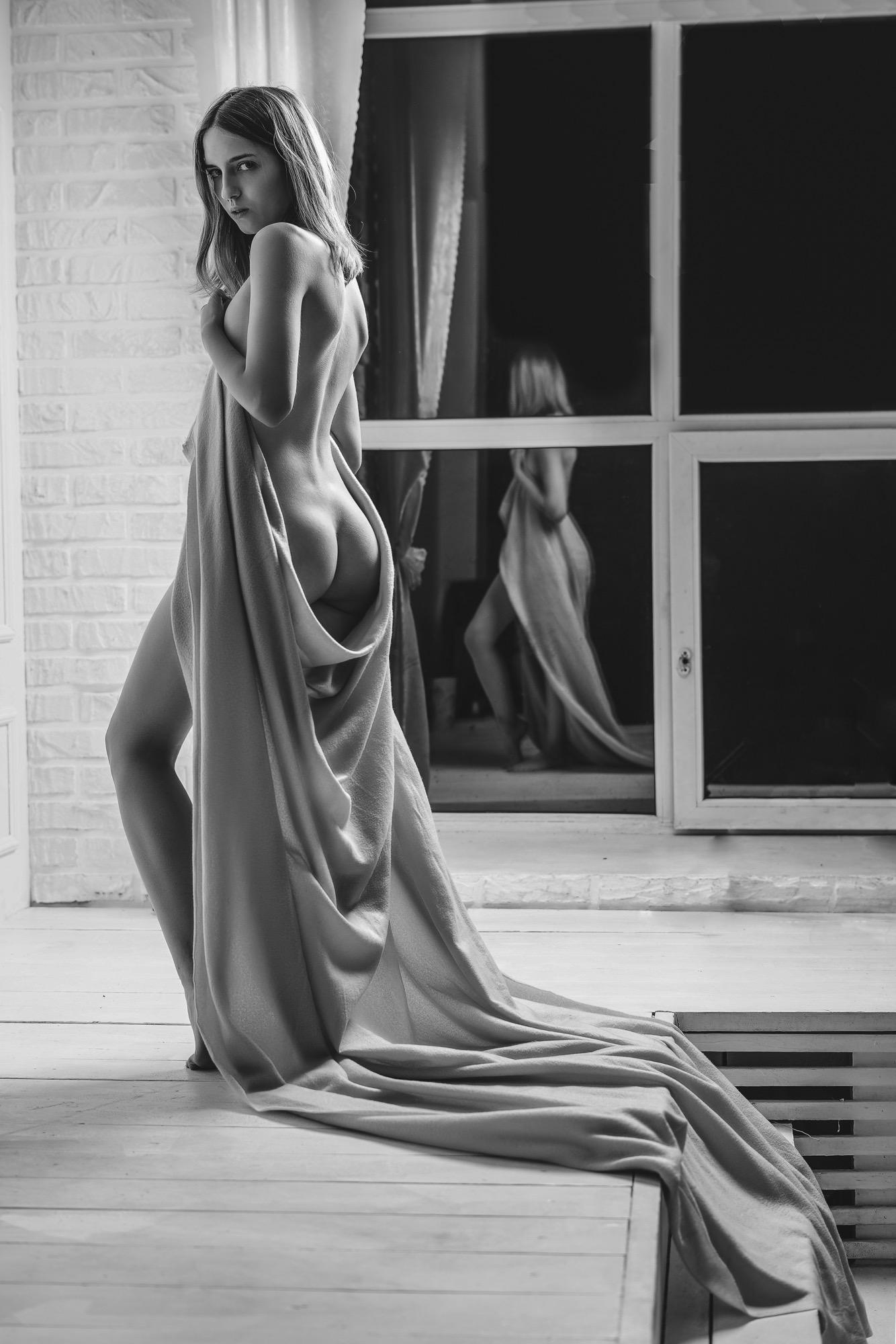 Nude - Edgar Mkrtchyan & Olesya Image 11