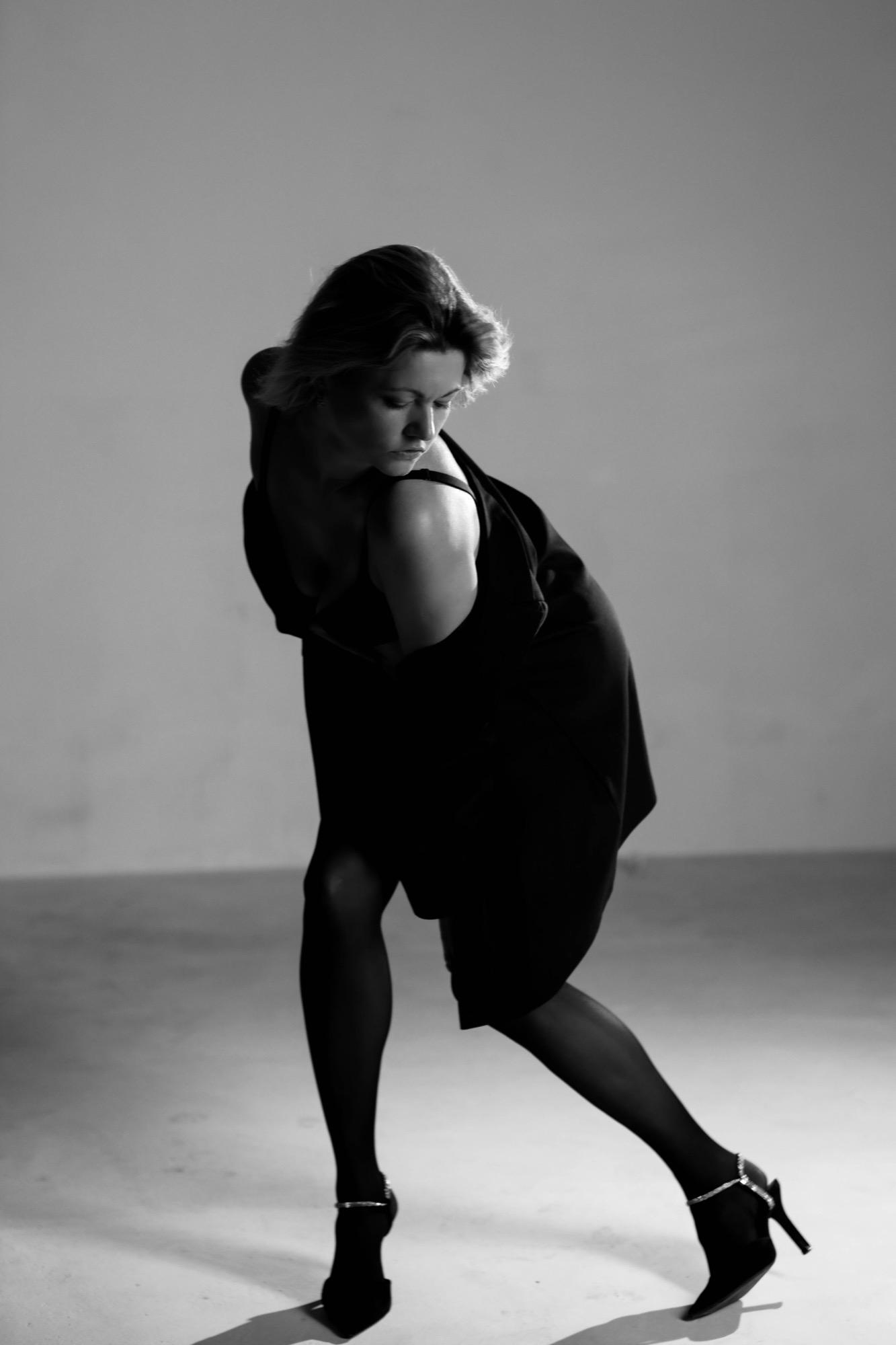 Pathos - Natalia TARASOVA & Natalia Image 3