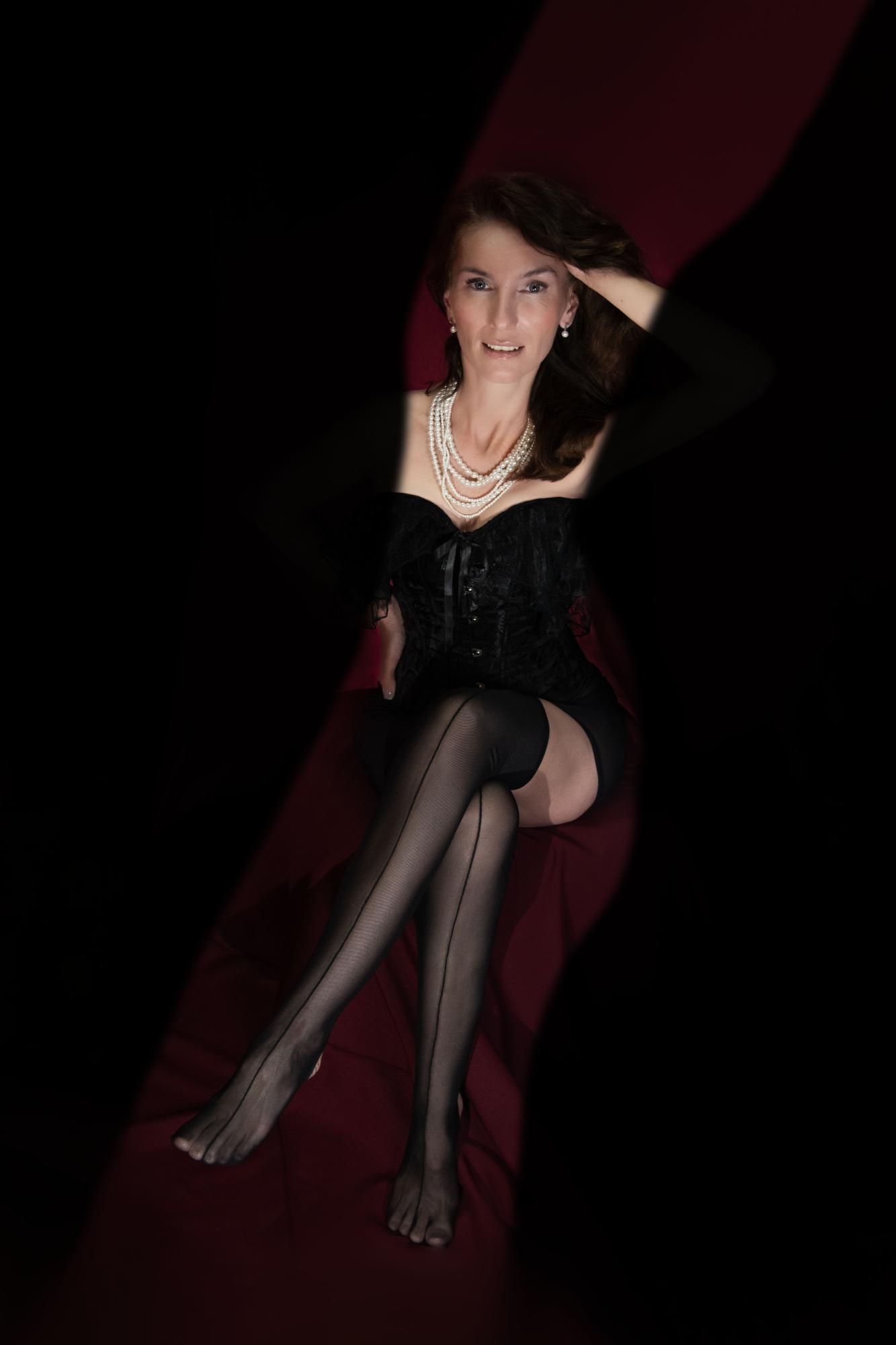 Photos That Combine Intimacy, Elegance, And Aesthetics, Revealing Femininity And Sensuality. - OKSANA MIKITIUK Image 5