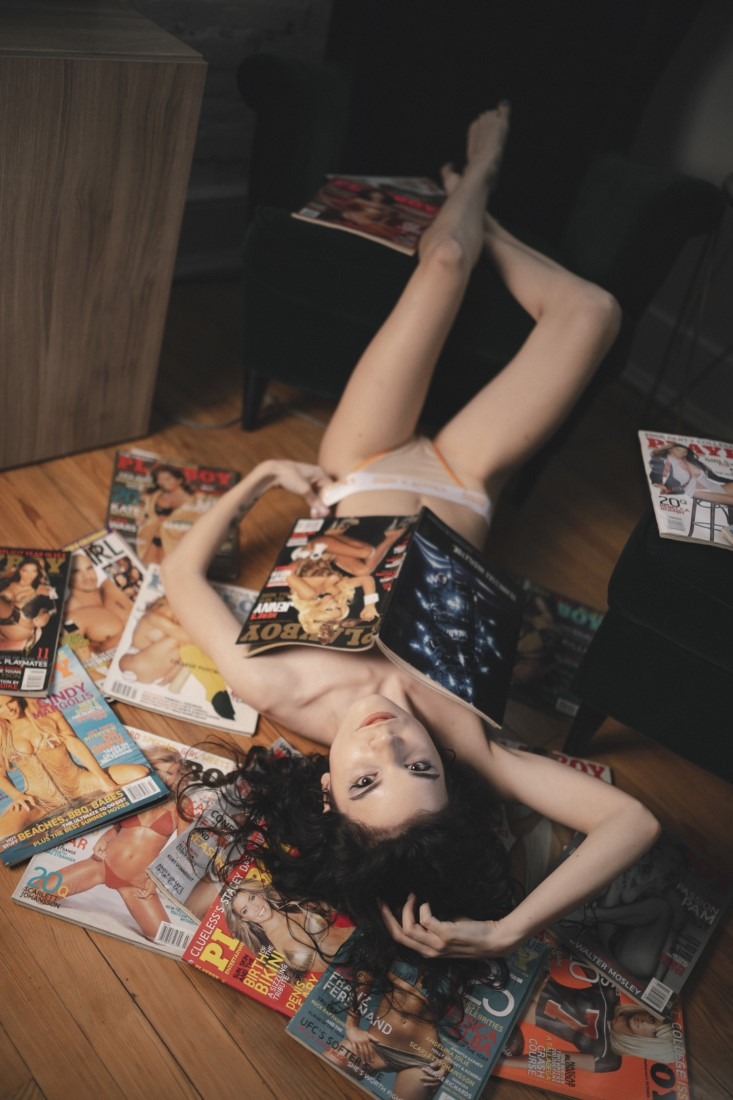 Playboy - Darian Leyce & Zarah Painter Image 10