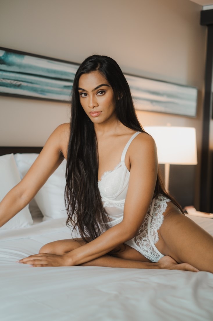 Queen Of Hearts - Nikita Chand & Through Sam's Lens Image 4