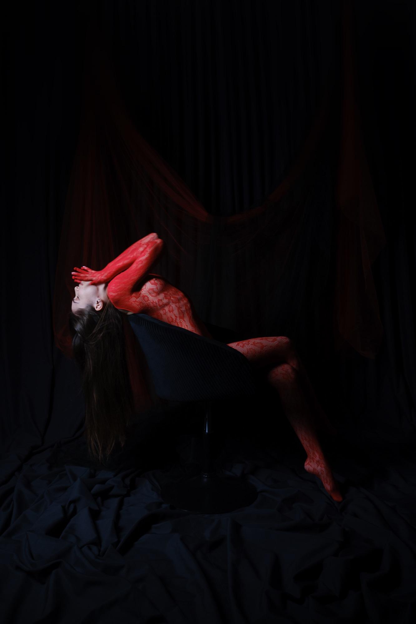 Red - Ekaterina Korobova & Fairuza  Zhamalova Image 4