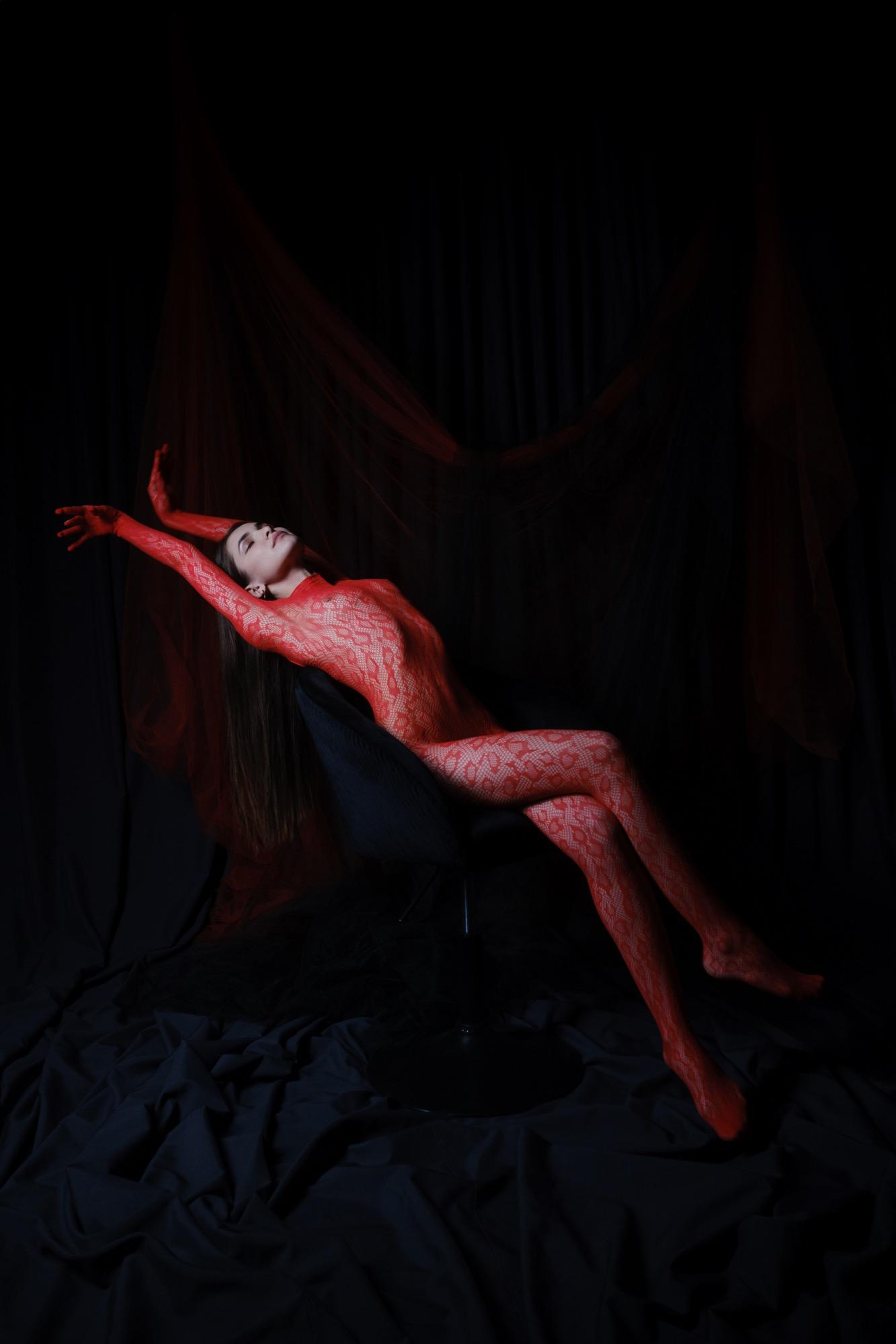 Red - Ekaterina Korobova & Fairuza  Zhamalova Image 6