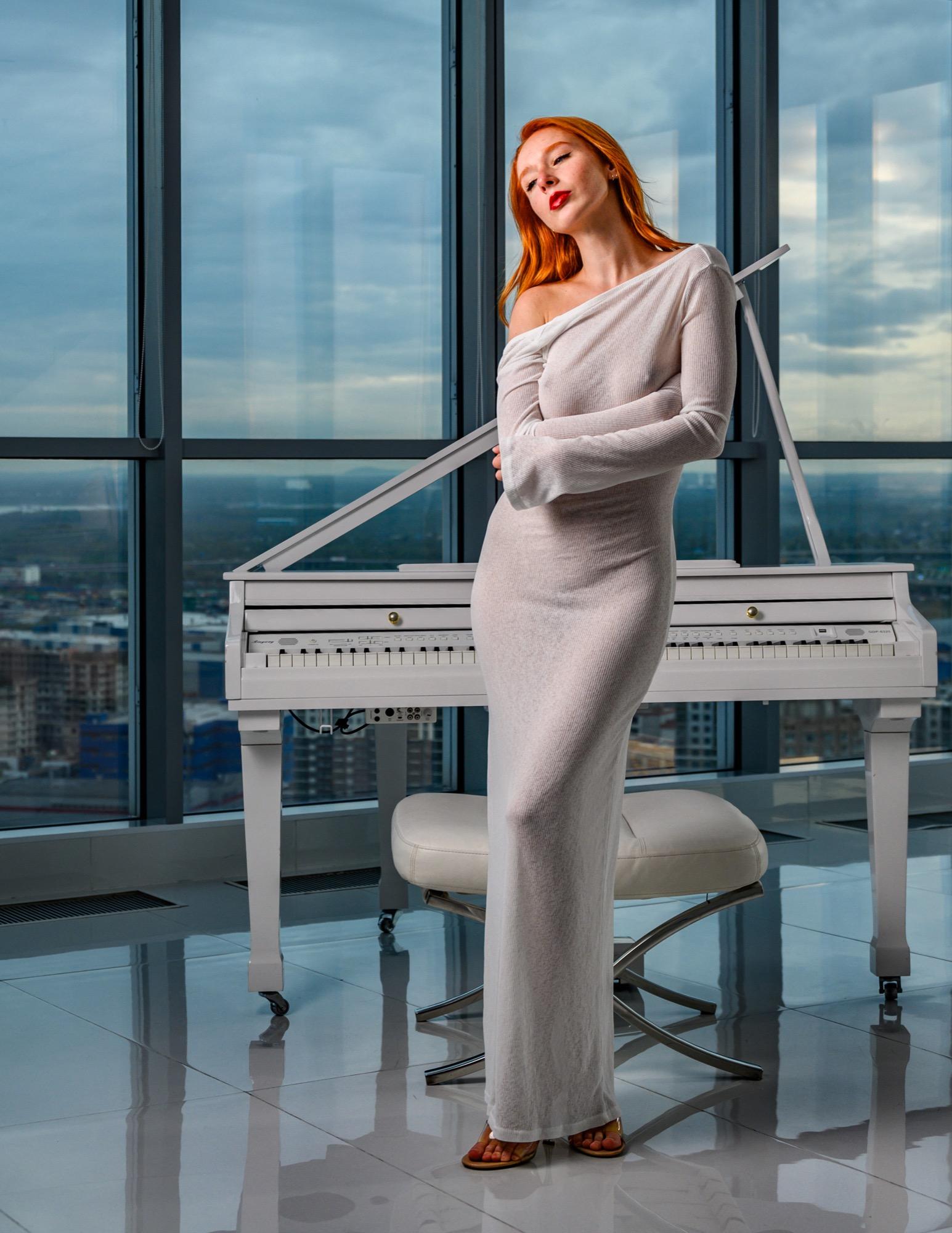 Redhead Beauty In White Frame - Mandir Prem & Elizaveta Kurilko Image 3