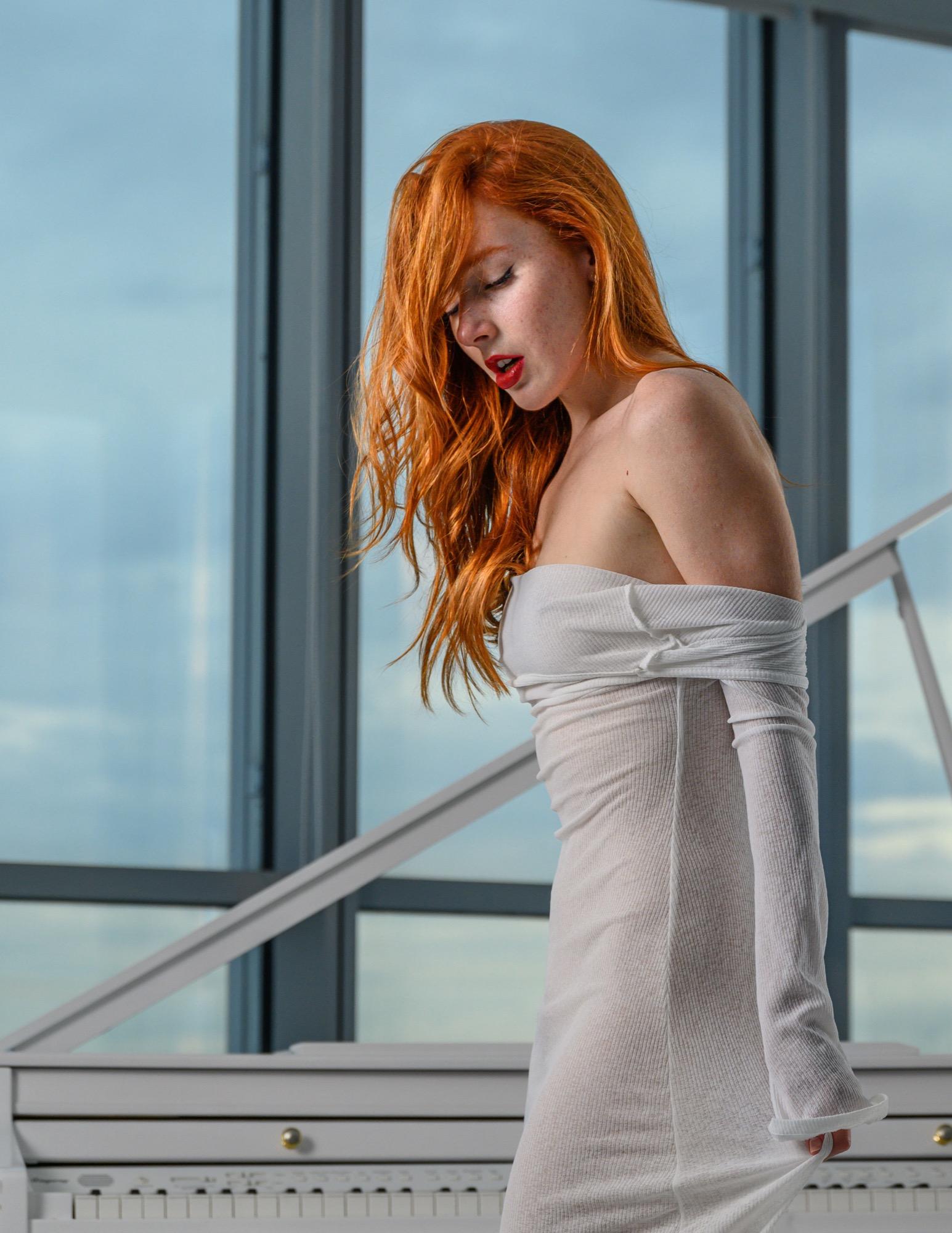 Redhead Beauty In White Frame - Mandir Prem & Elizaveta Kurilko Image 6