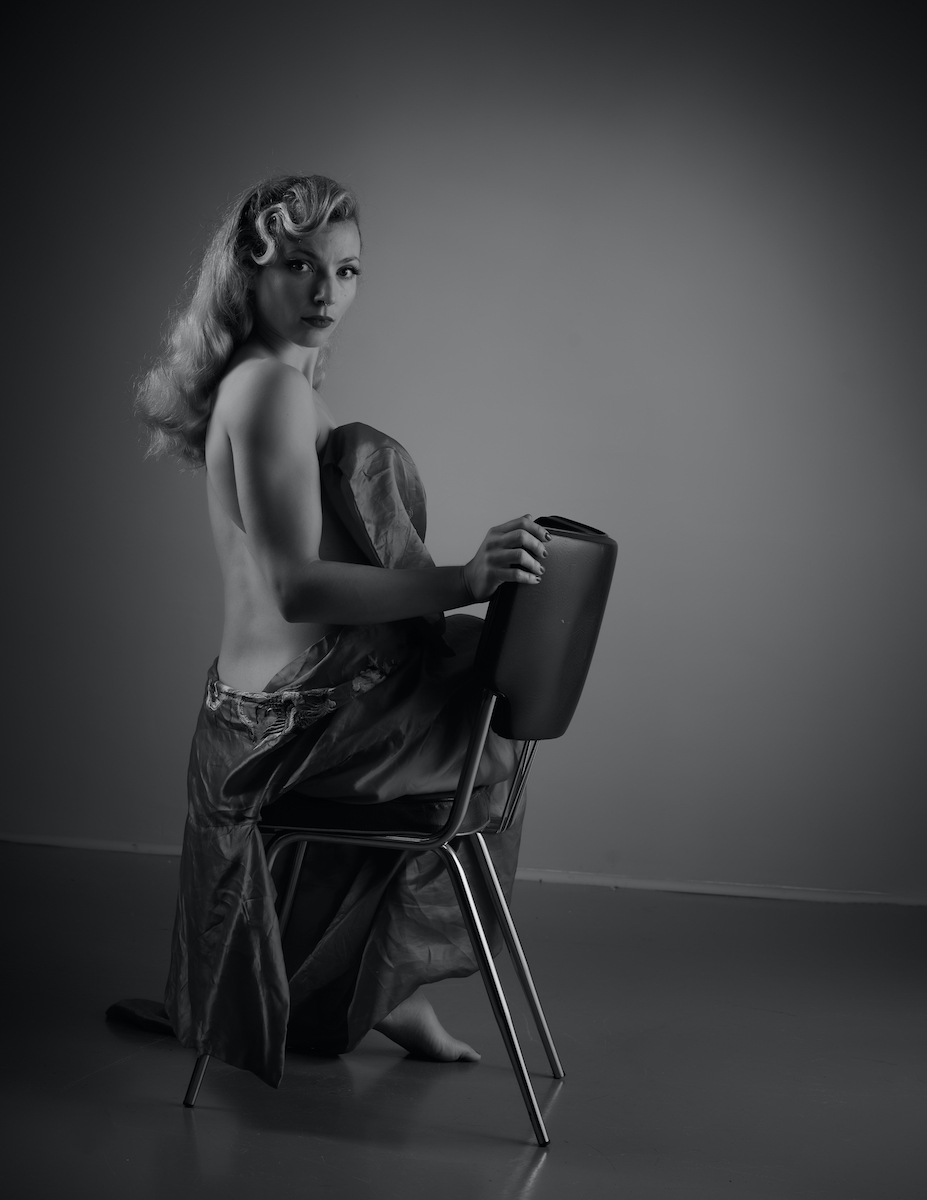 Retro Glamour - Emma Cat & Terry Mendoza Image 17