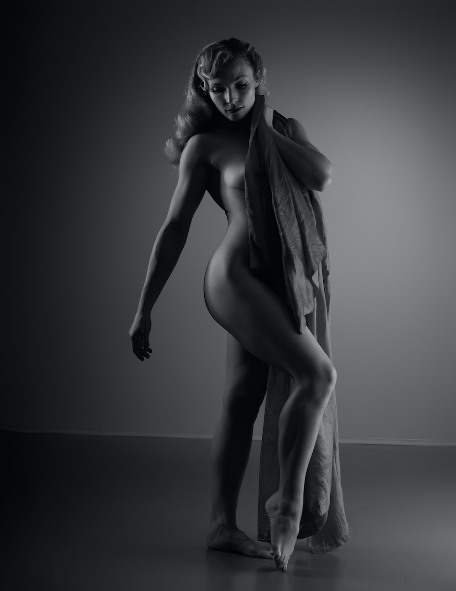 Retro Glamour - Emma Cat & Terry Mendoza Image 21