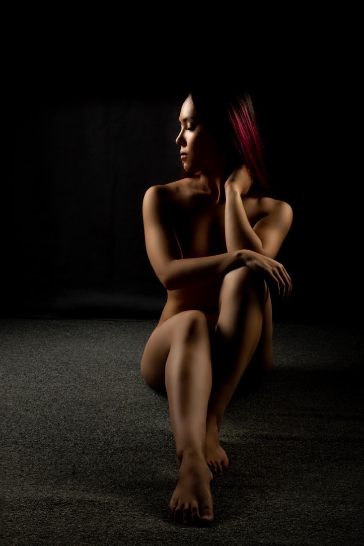 Sara In Low Key - Sarah & Jorge Colvin Image 13