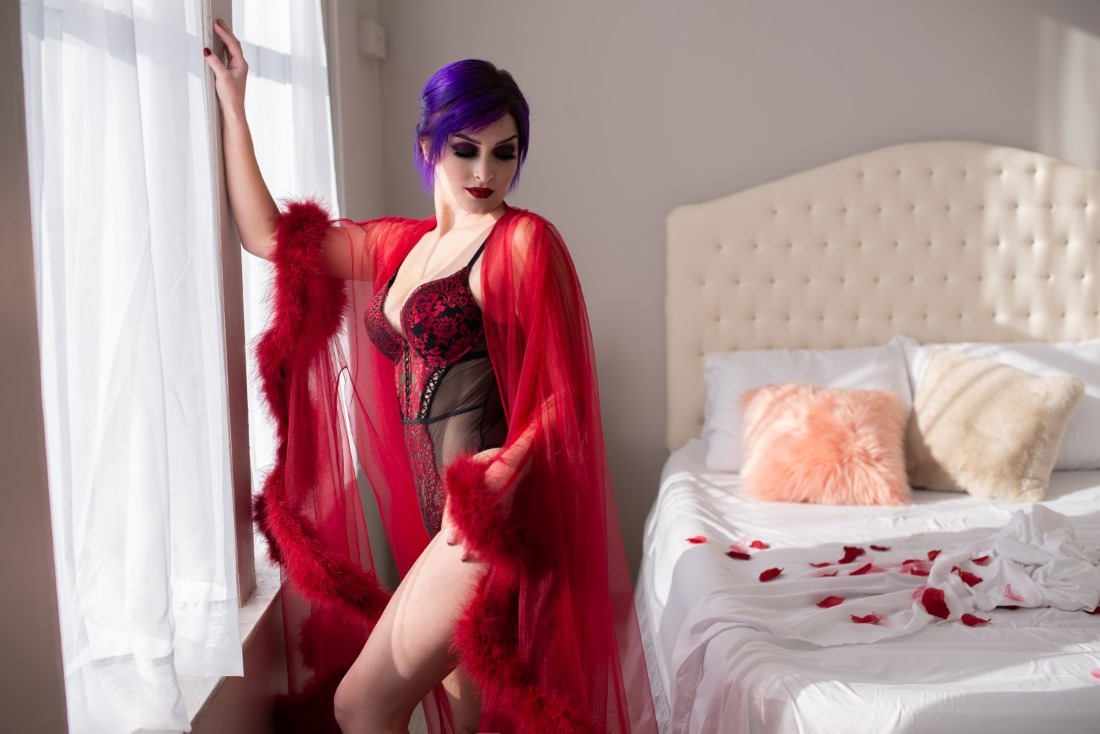 Scarlet - Melanie Dent & Sean Elliott Image 15