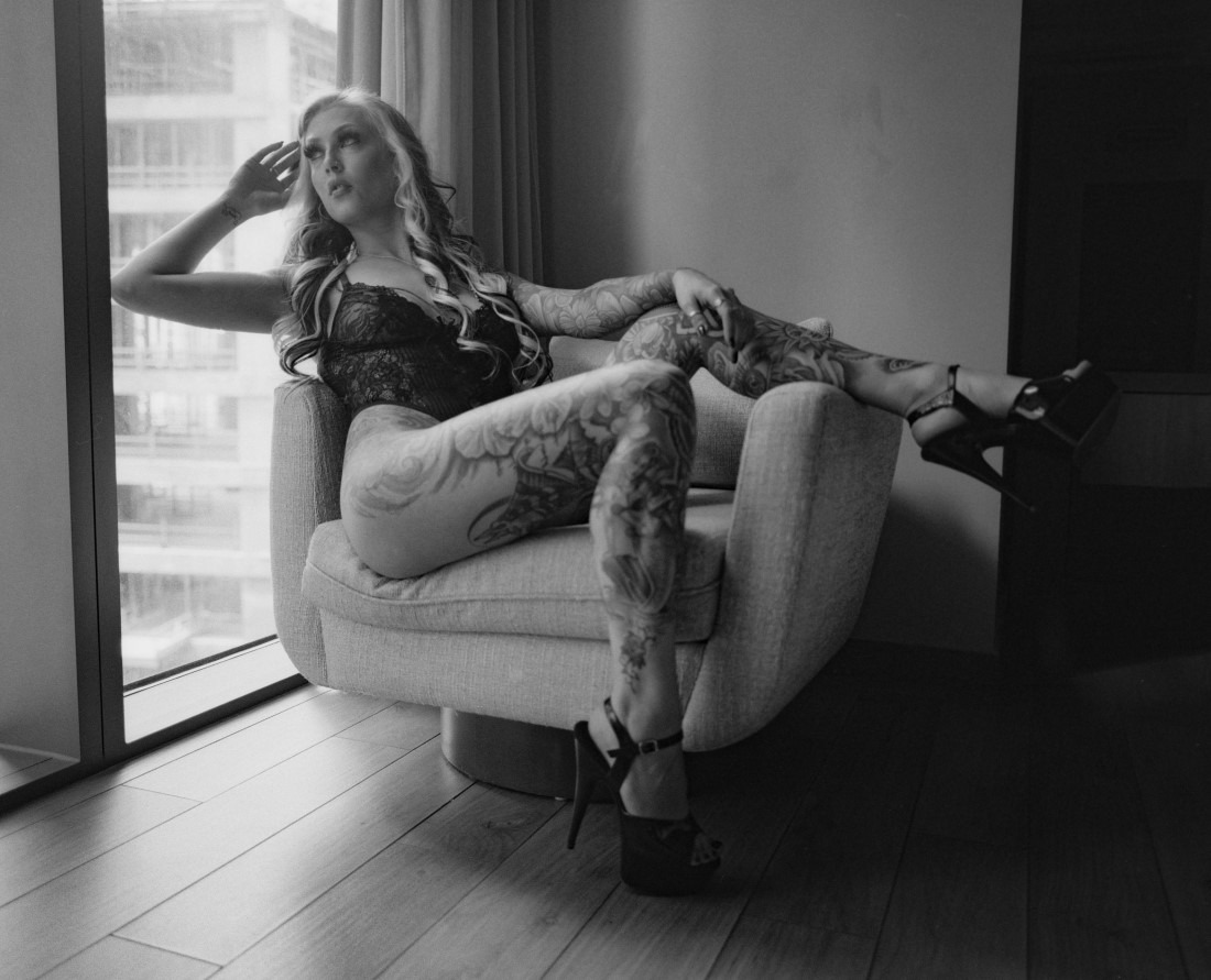 Seductive - Michaela & Vito Servideo Image 10