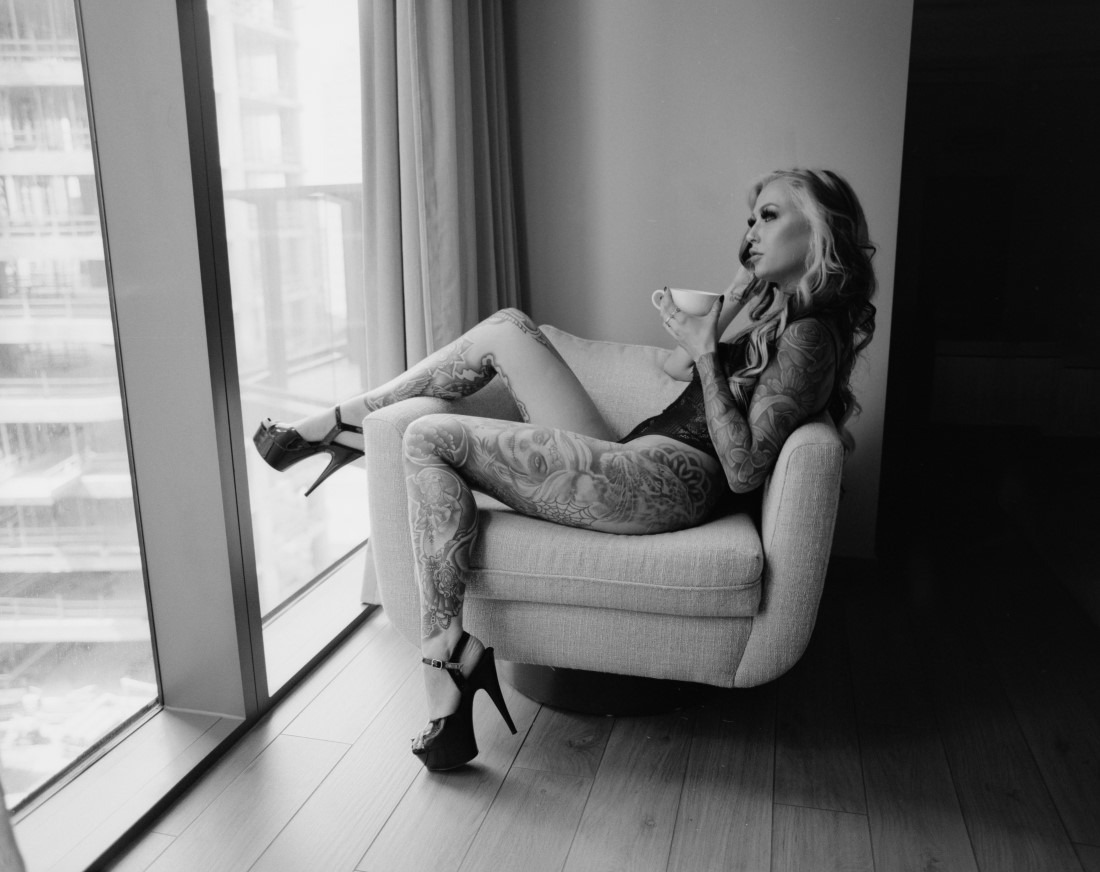 Seductive - Michaela & Vito Servideo Image 11