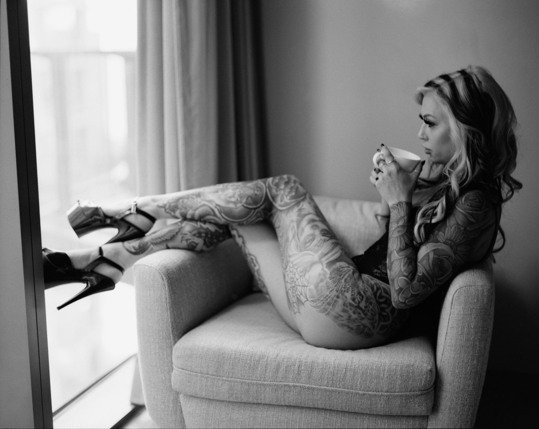 Seductive - Michaela & Vito Servideo Image 18