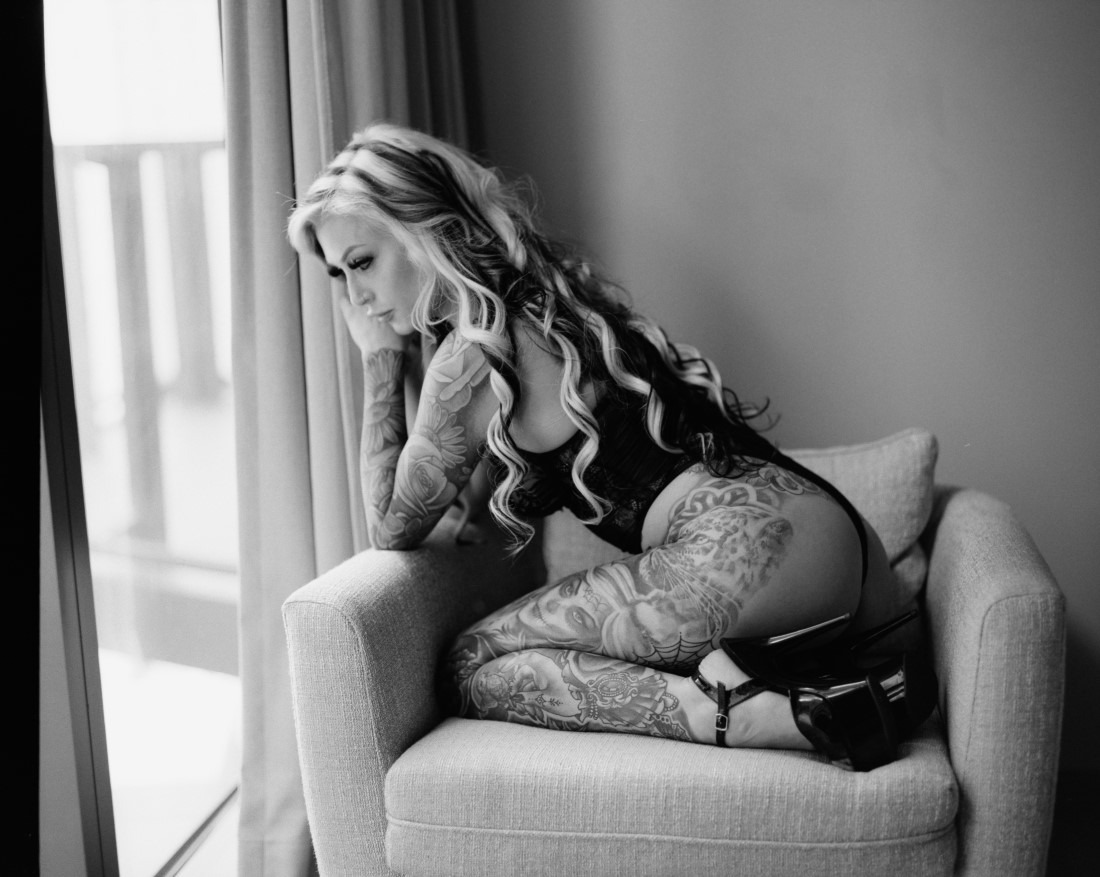 Seductive - Michaela & Vito Servideo Image 19