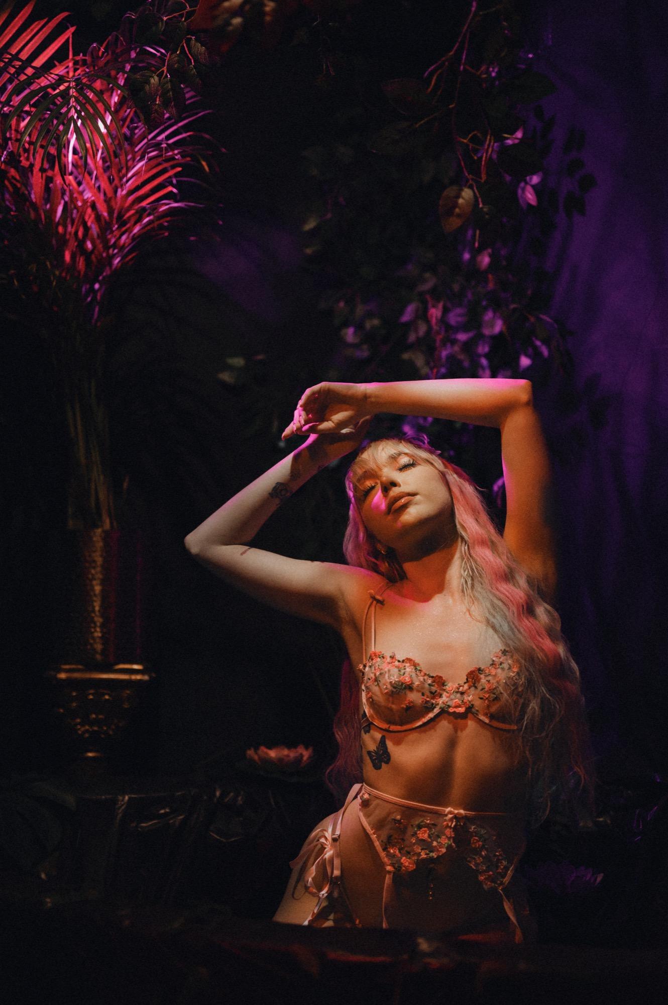 Sensual - Maciej Golon & Lily Image 5