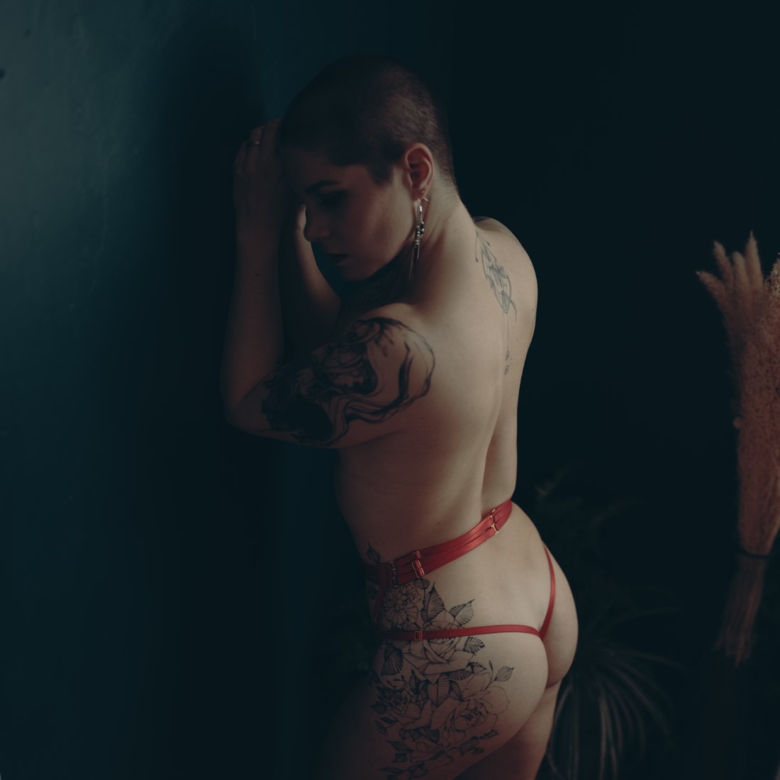 Sensual Woman - Iris & Durand Morgan Image 10