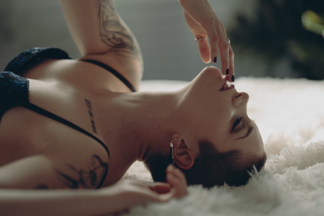 Sensual Woman - Iris & Durand Morgan Image 17