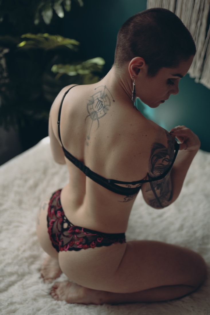 Sensual Woman - Iris & Durand Morgan Image 20