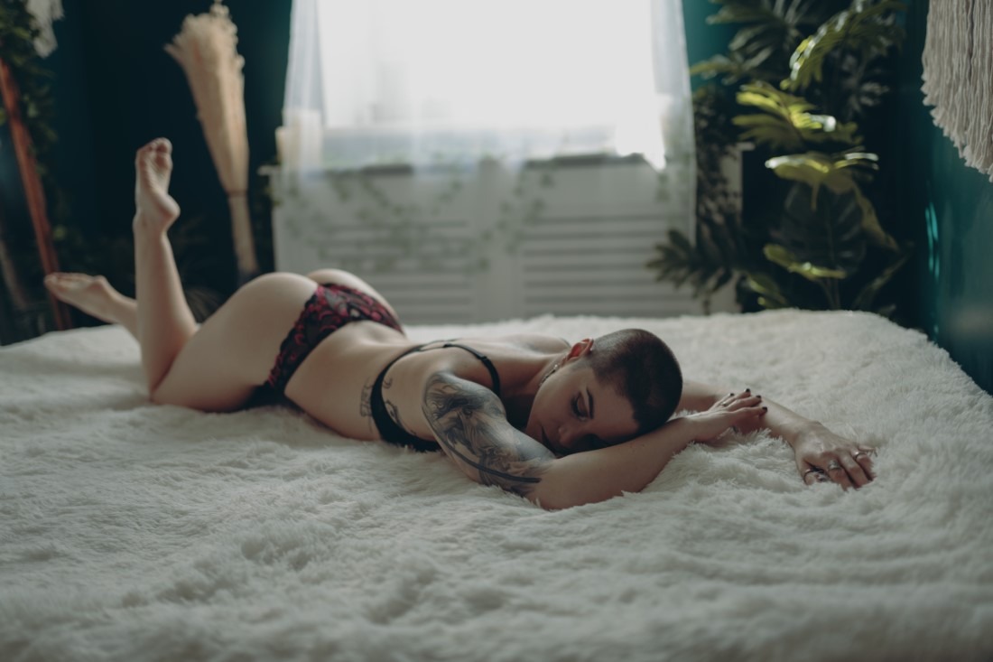Sensual Woman - Iris & Durand Morgan Image 25