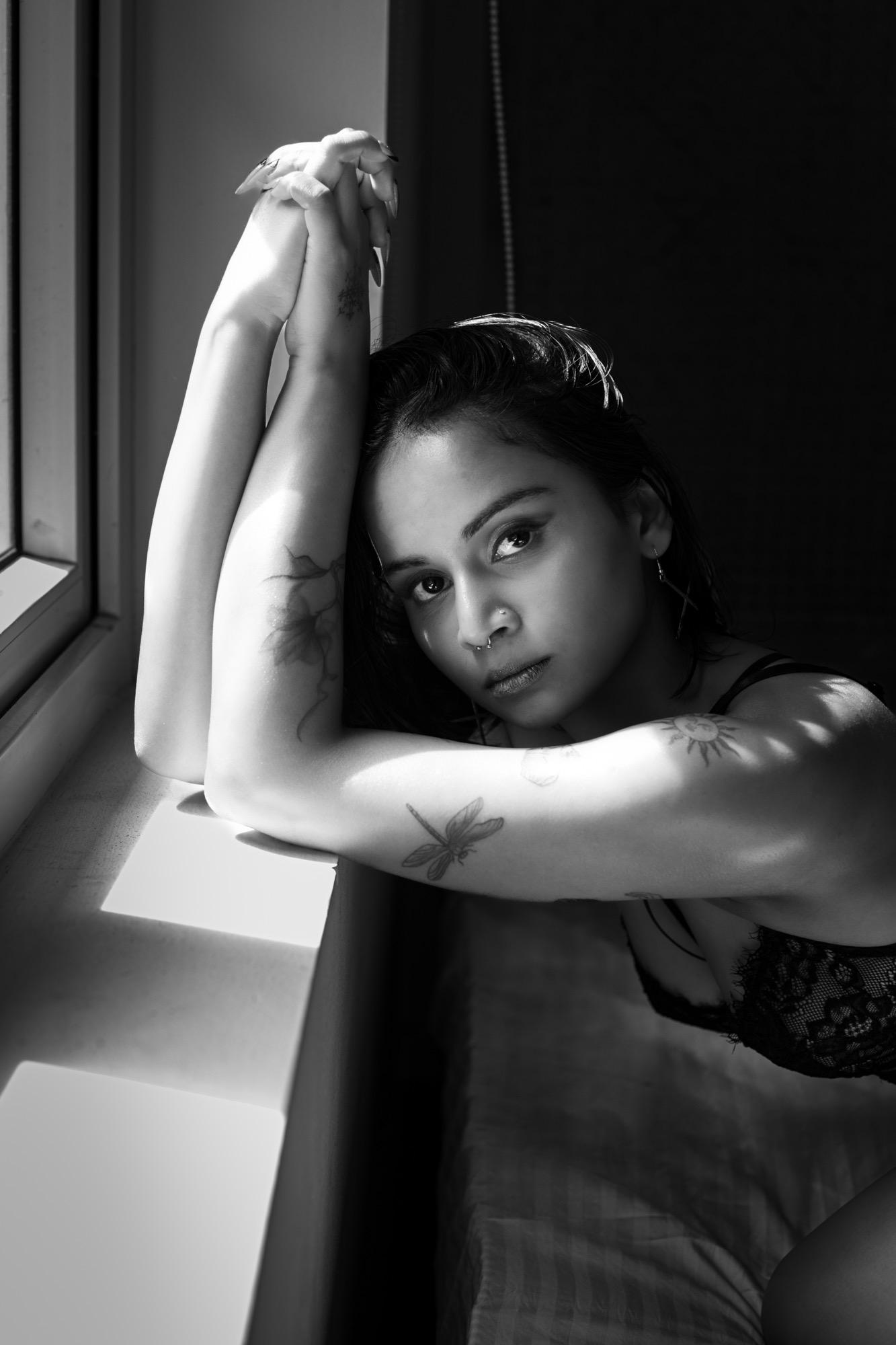 Sensuous Model Yoma Perera's First Boudoir Shoot - Sensuous Darkroom & Yoma Perera Image 16